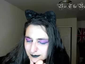 beethebumblebee from Chaturbate