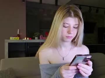 bella_amoury from Chaturbate