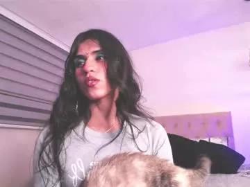 bella_poisonous from Chaturbate