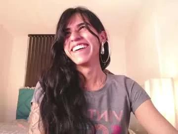 bella_poisonous from Chaturbate