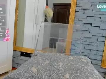 bella_posh from Chaturbate