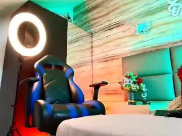 bella_salvatore from Chaturbate