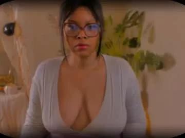 bellablakes18 from Chaturbate