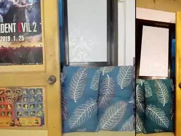 bellalovesherfellas from Chaturbate