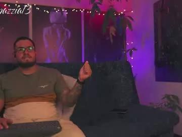 bellapazzia13 from Chaturbate