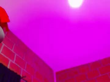 bellaqueen_18 from Chaturbate