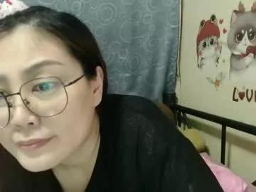bellbabe from Chaturbate