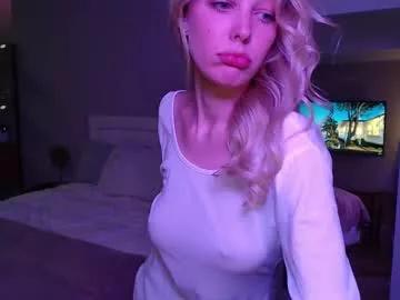 bellean_blare from Chaturbate