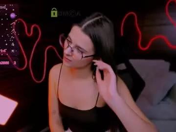 berry_alma from Chaturbate