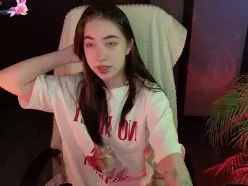 berry_muffin from Chaturbate