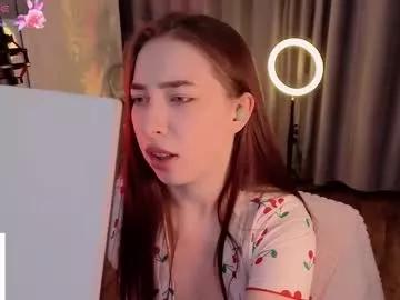 berry_muffin from Chaturbate