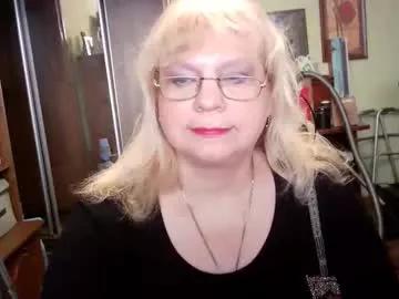 beverlyqcynia from Chaturbate