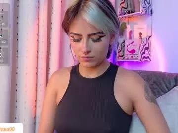 blue_kittenn from Chaturbate is Freechat