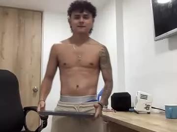 bob_pettersonn from Chaturbate