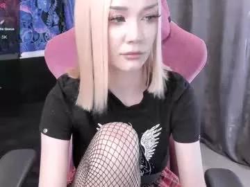 broodmommyy3 from Chaturbate