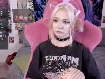 broodmommyy3 from Chaturbate