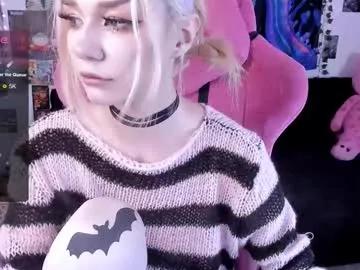 broodmommyy3 from Chaturbate