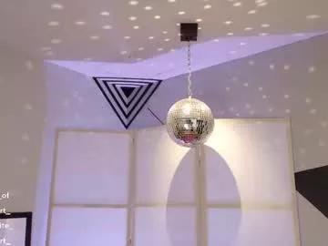 bubblewhite_ from Chaturbate
