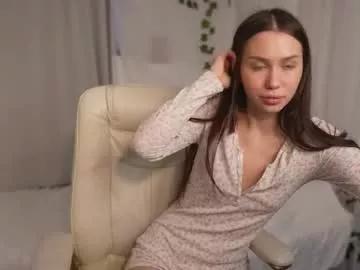 bumblebeee__ from Chaturbate