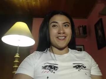 bunnyemilyr0s33 from Chaturbate