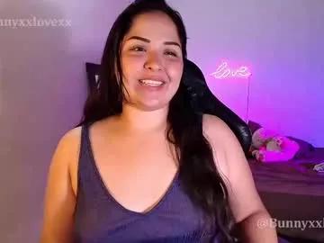 bunnysparamours from Chaturbate