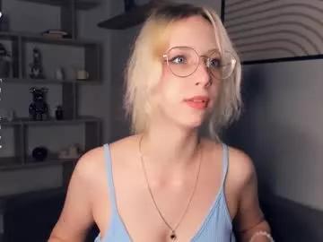 cara_delevingnee from Chaturbate