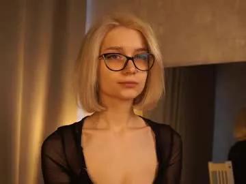 cassie130505 from Chaturbate