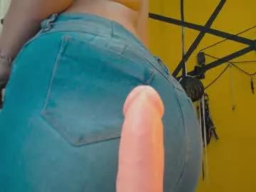 catalina_jh from Chaturbate
