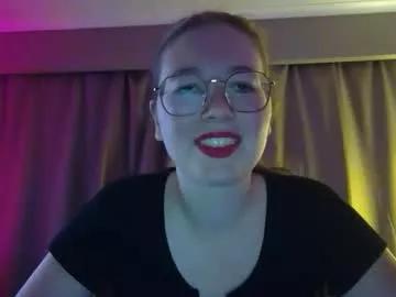 Cheekynightowl webcams show profile image 