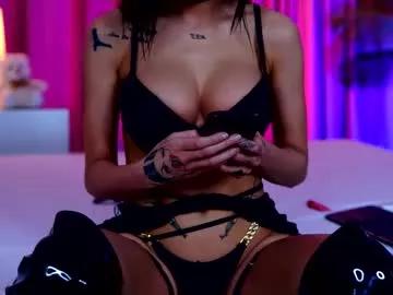 chicaora from Chaturbate