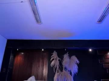 chlloe_lee from Chaturbate