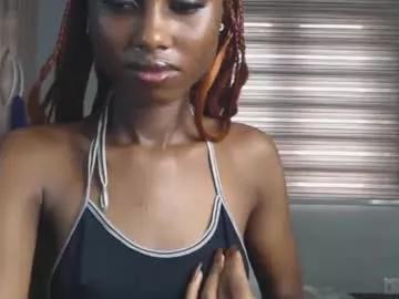 choco_petitqueen from Chaturbate
