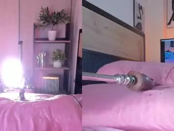 cinnamon_afrodit from Chaturbate