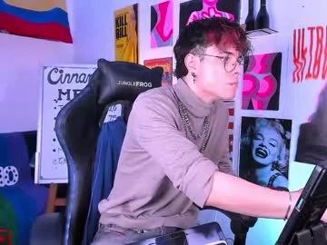 cinnamon_boyxxx from Chaturbate