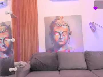 cinnia_ from Chaturbate