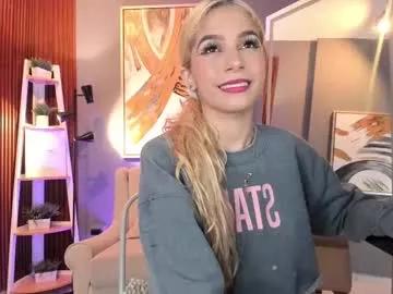 cinnia_ from Chaturbate