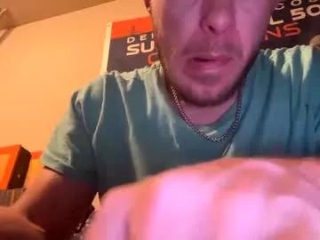 collegedudejames from Chaturbate