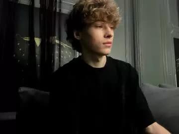 curlytwinkboy from Chaturbate is Freechat