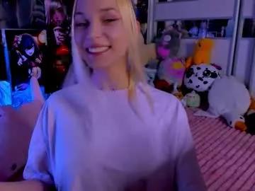 cuttie_ponyy from Chaturbate
