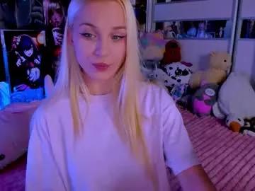 cuttie_ponyy from Chaturbate