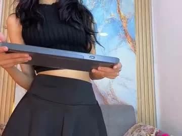 Daphne_celestin11_aws webcams show profile image 