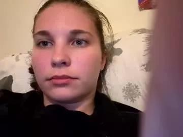 deepthroatqueen33 from Chaturbate