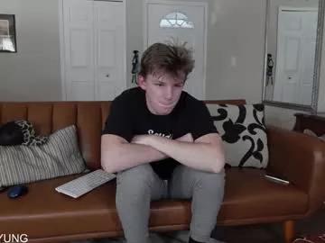 deeyungguy from Chaturbate