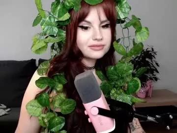 dellacrush_ from Chaturbate