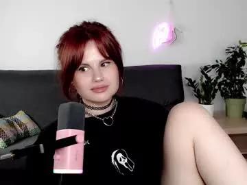 dellacrush_ from Chaturbate