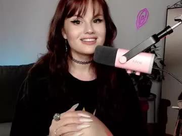 dellacrush_ from Chaturbate