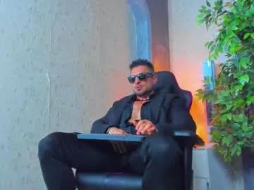 dennis_cox_ from Chaturbate