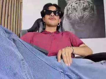 dimitrideluxe from Chaturbate
