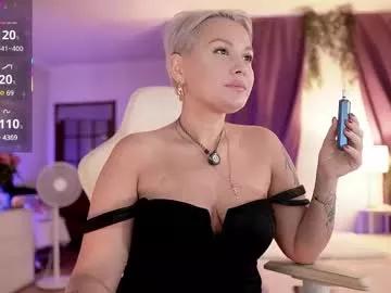 divine_kim from Chaturbate