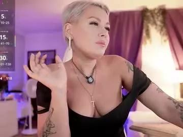divine_kim from Chaturbate